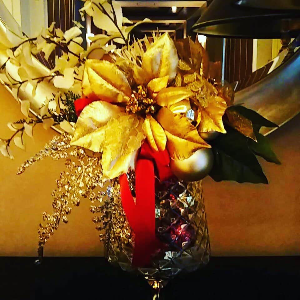 のインスタグラム：「Christmas ornament🌟  #tokyo #ツリー散歩 #東京ツリー散歩 #汐留」