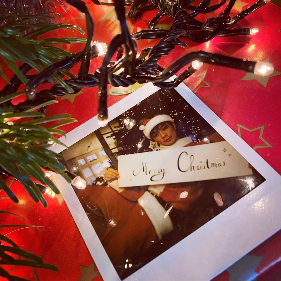 平宮博重さんのインスタグラム写真 - (平宮博重Instagram)「🎄メーリークリスマス🎄haha) みなさん素敵な夜を♡ #merrychristmas #メリクリ#なりみやでした」12月24日 23時52分 - hiroshige_narimiya