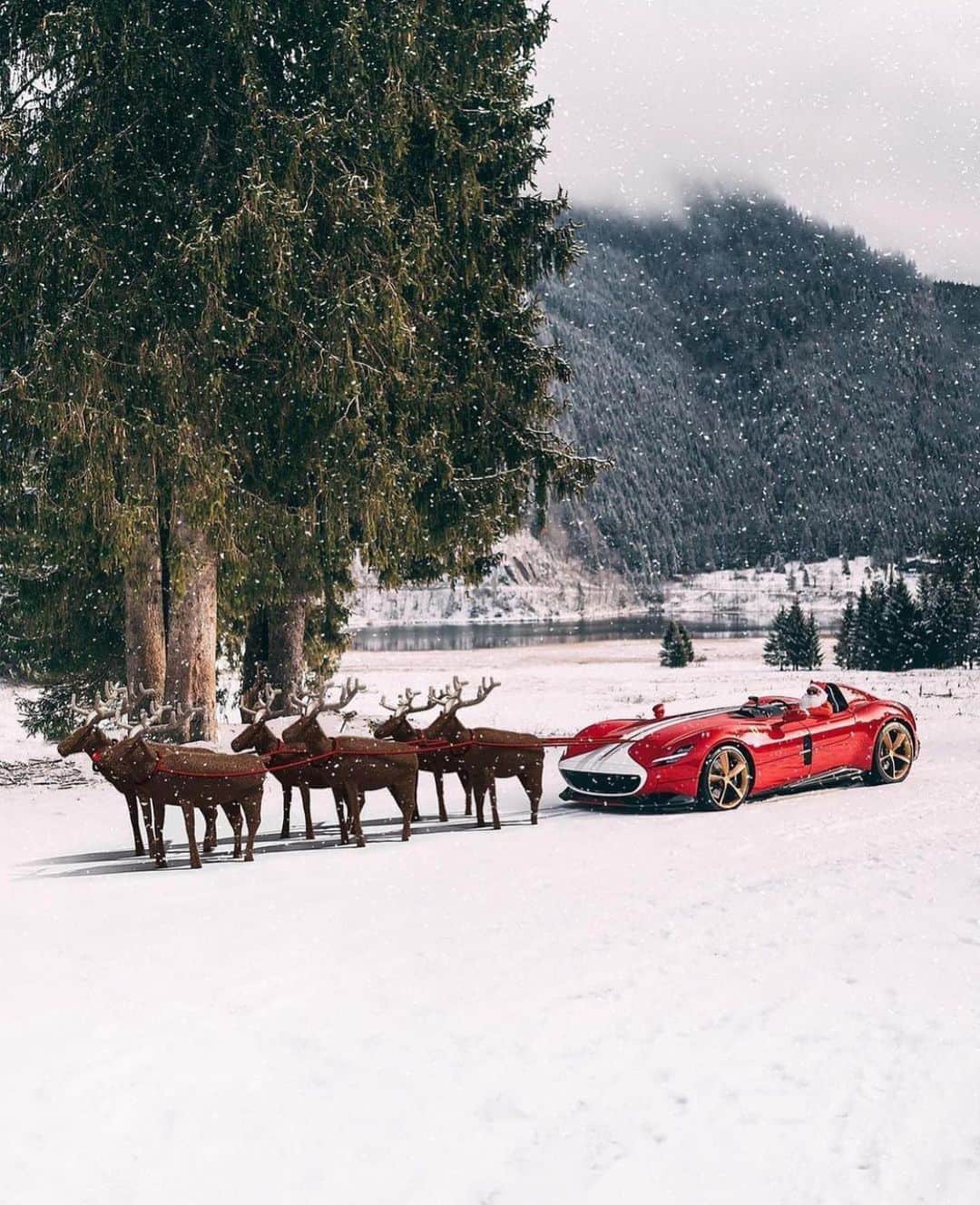 Men's Fashion Postのインスタグラム：「Santa is on his way. 🎅 📸 @stephan_bauer」