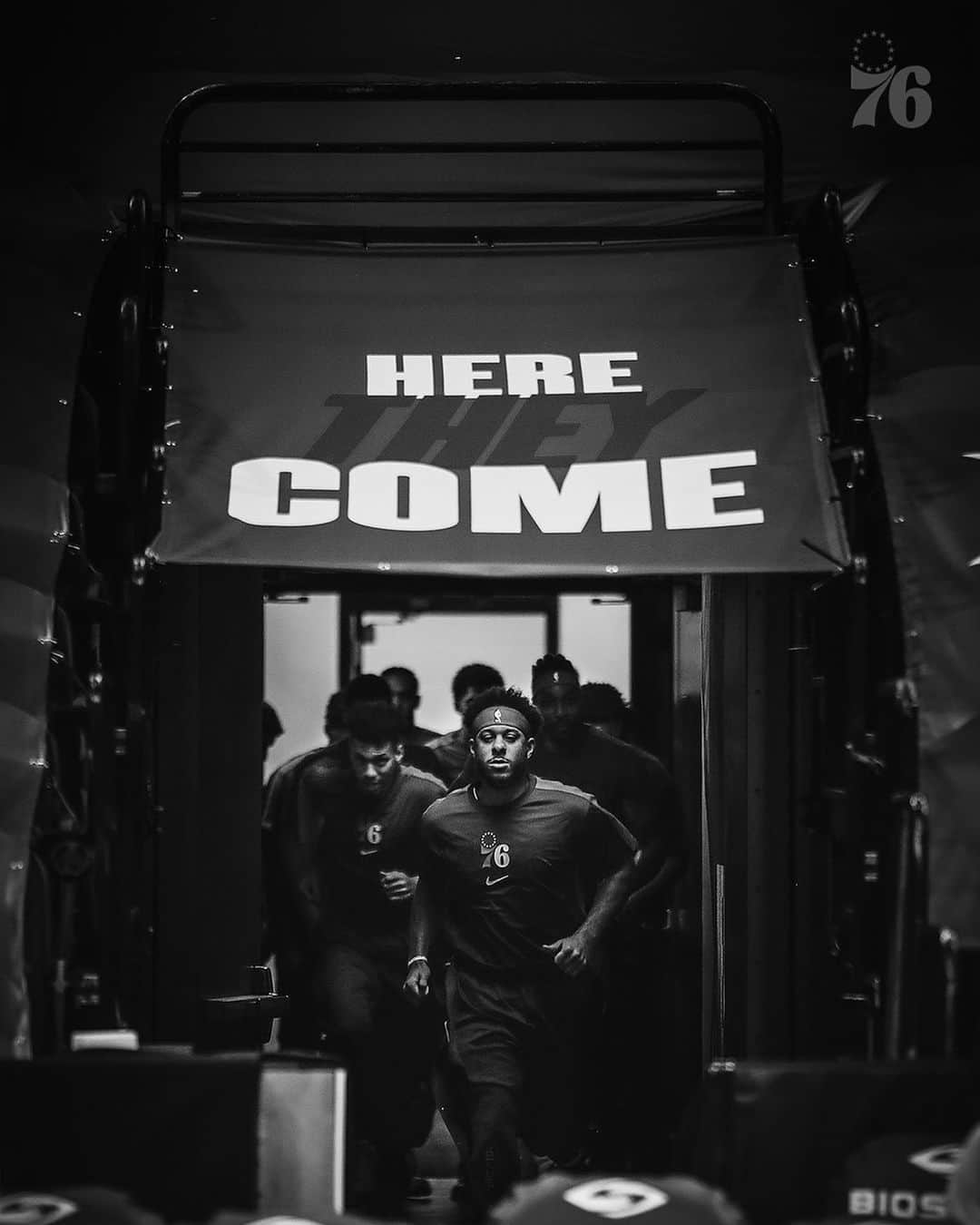 セス・カリーのインスタグラム：「‘Twas Opening Night.」