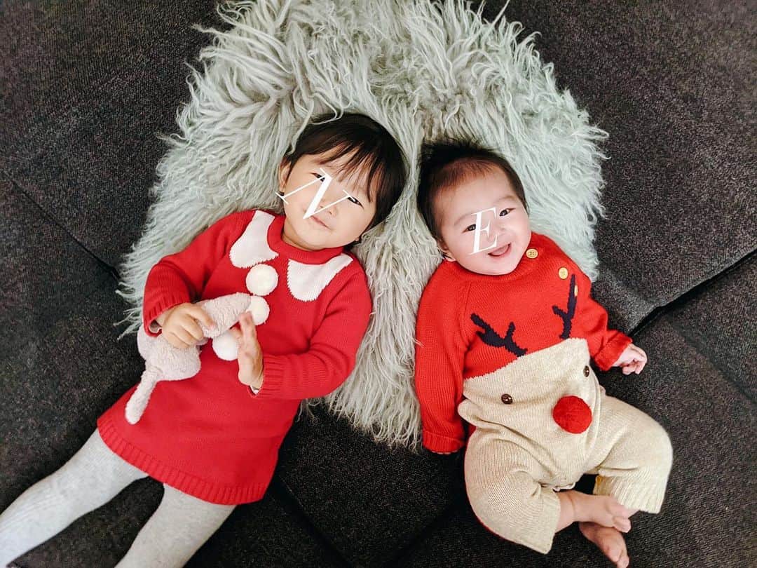 のインスタグラム：「. . my girls🎅🏼❤️🦌 #merrychristmas #sisters #babysanta #姉妹#babyreindeer #クリスマス #子どものいる暮らし」