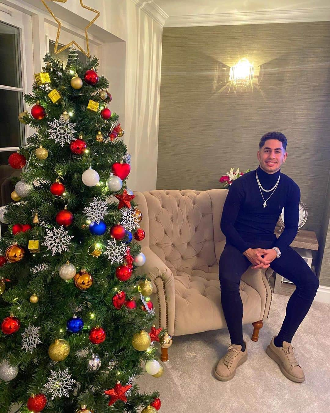 アジョセ・ペレスさんのインスタグラム写真 - (アジョセ・ペレスInstagram)「Merry Christmas everyone // Feliz Navidad para todos 🎄」12月25日 9時47分 - ayozepg