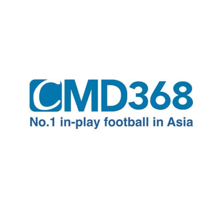 ロベール・ピレスのインスタグラム：「I would like to wish everyone a Merry Christmas and a Happy New Year. #ad #cmd368 #asia #football #christmas」