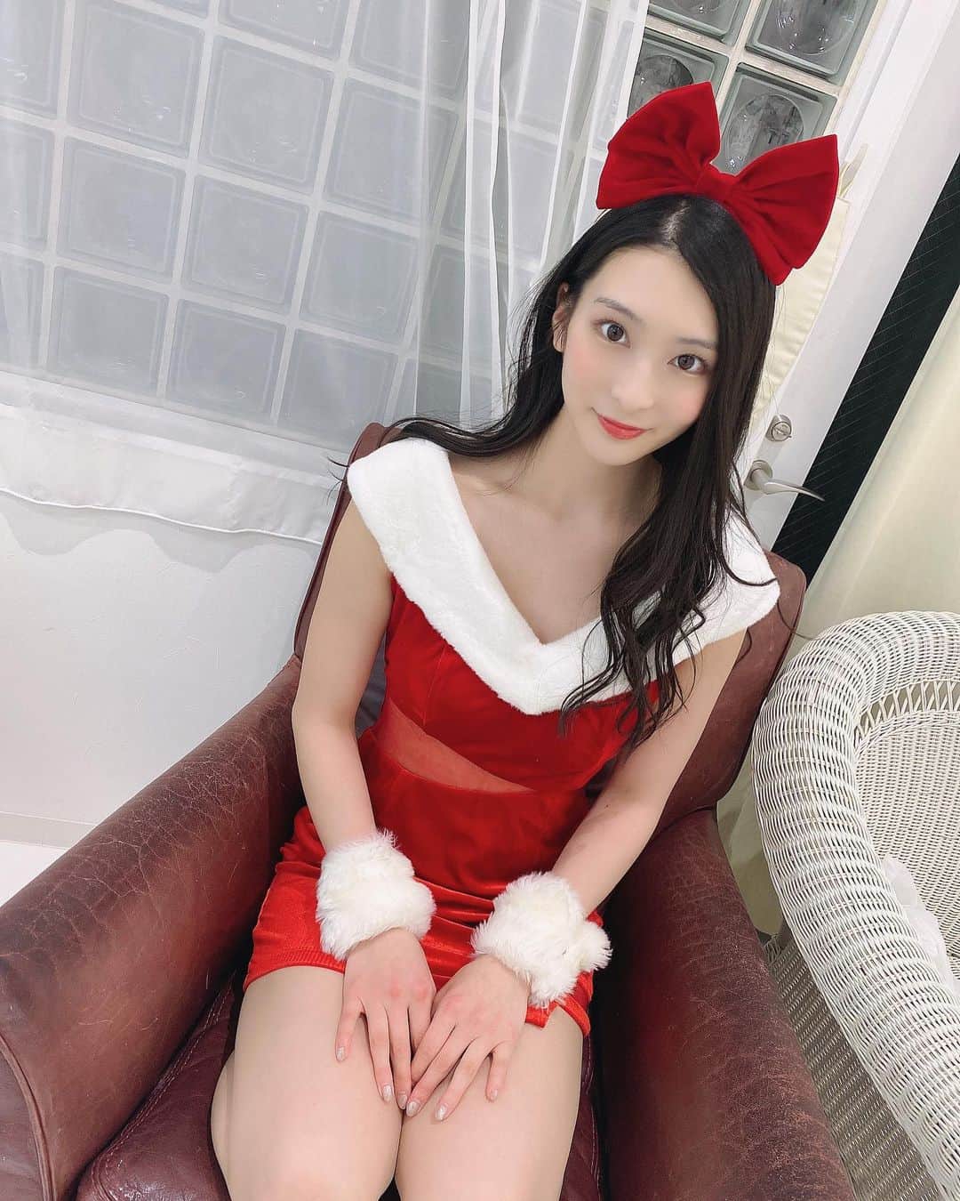 本庄鈴さんのインスタグラム写真 - (本庄鈴Instagram)「・ ・ MerryXmas🎄 ・ ・ ・ #クリスマス #プレゼント #ファンの方 #シャンパン送ってくれました　#ありがとう #素敵なクリスマスを」12月25日 10時06分 - honjo_suzu
