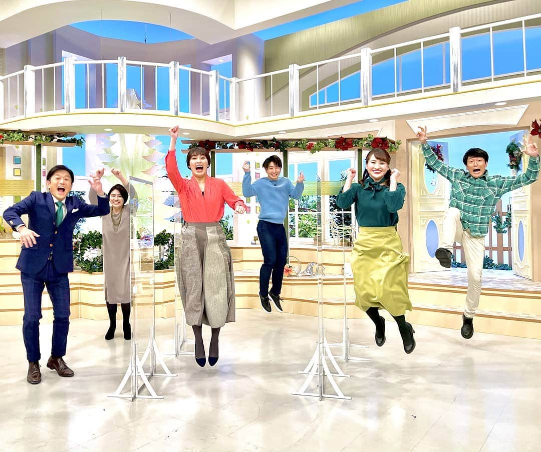 北海道テレビ「イチオシ！モーニング」さんのインスタグラム写真 - (北海道テレビ「イチオシ！モーニング」Instagram)「メリークリスマス🎅✨ きょうがイチモニ年内最後の放送でした！ 最終日も賑やかでイチモニらしい放送に… みなさんに元気を届けられていたら嬉しいです😊 今年も1年観ていただき 本当にありがとうございます！  #イチモニ #年内最終日 #室岡里美 #林和人 #大野恵 #福田太郎 #福永裕梨 #藤尾仁志 #河野真也  #清水秀一 #ルナ #木下遥 #小俣彩織 #イチオシ #htb」12月25日 10時22分 - htb_ichimoni