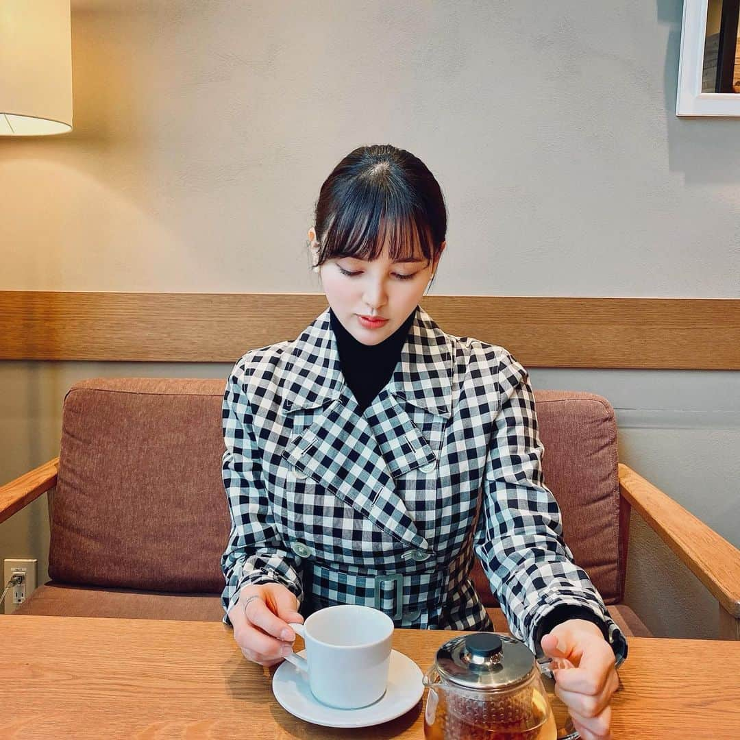 兒玉遥さんのインスタグラム写真 - (兒玉遥Instagram)「Tea time☕️🖤  jacket ... @ralphlauren   turtleneck ... @uniqlo_jp」12月25日 10時31分 - haruka_kodama919