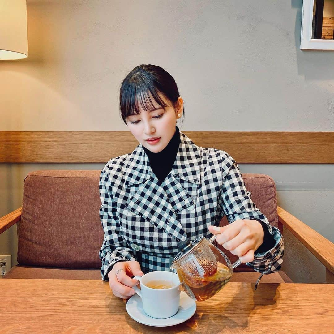 兒玉遥さんのインスタグラム写真 - (兒玉遥Instagram)「Tea time☕️🖤  jacket ... @ralphlauren   turtleneck ... @uniqlo_jp」12月25日 10時31分 - haruka_kodama919