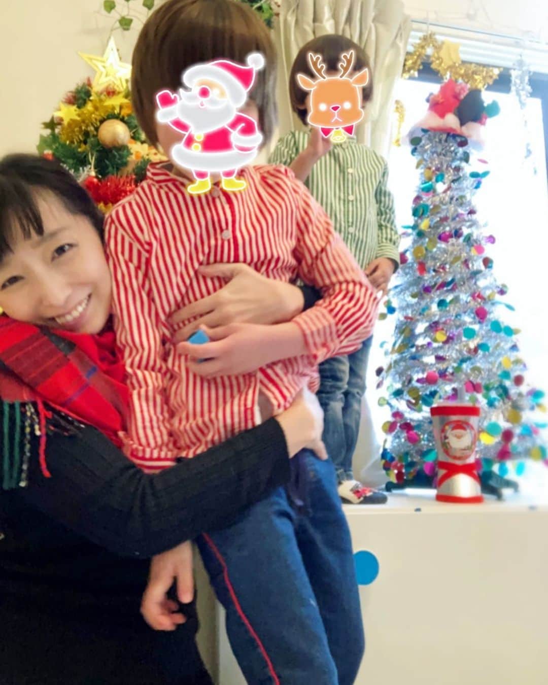 小明のインスタグラム：「我が家のクリスマスは終わった〜〜〜もうあとはうどんでも食べて生きよ👏頑張ったみなさまおつかれさまでした！」