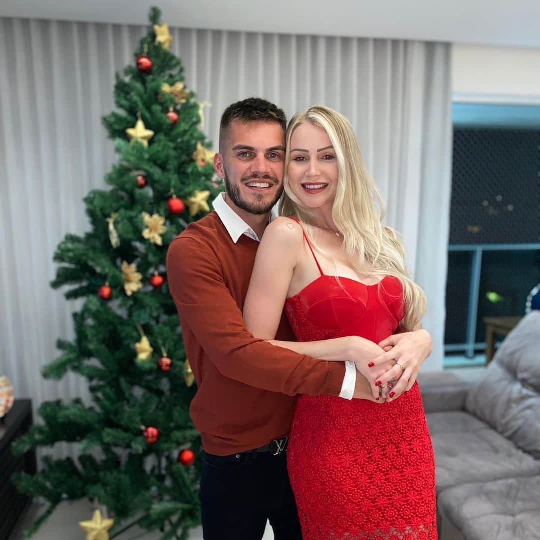 のインスタグラム：「Feliz Natal A Todos 🎄🎁❤️」