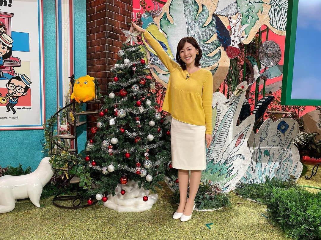 中村秀香のインスタグラム：「今朝は #すまたん  年内最後の放送でした🌟  今年１年、 本当にありがとうございました！ 来年もよろしくお願い致します😊  #メリークリスマス🎄」