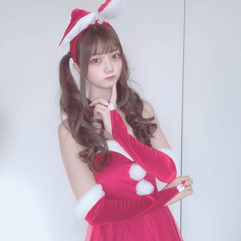 音羽かのん（阿部かれん）のインスタグラム：「メリークリスマス🎄#クリスマス #サンタコス #メリークリスマス」