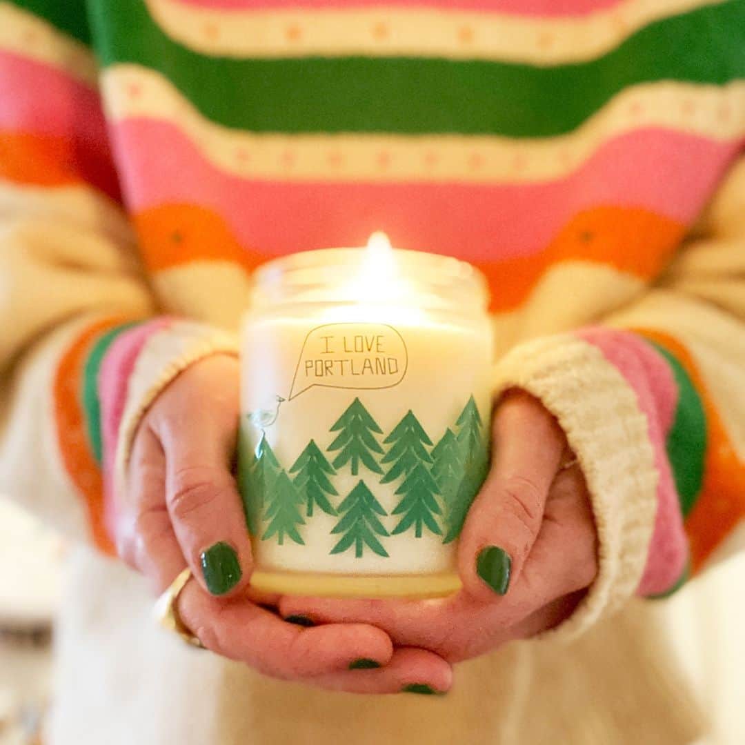 マップトートのインスタグラム：「Wishing you all a Merry Christmas! May it be filled with love, laughter & light!」