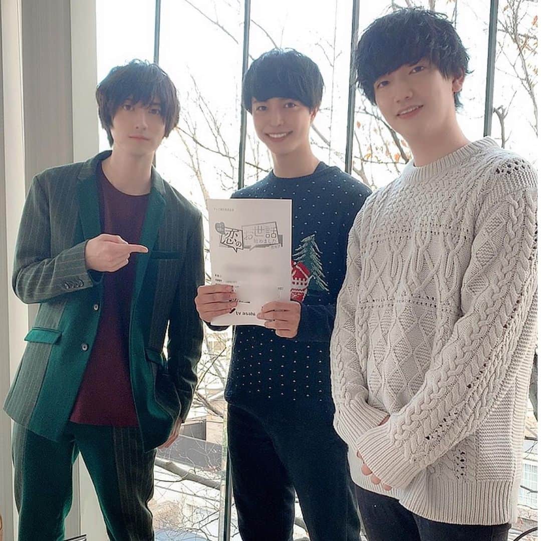 森光さんのインスタグラム写真 - (森光Instagram)「テレビ朝日「ヒロミ・指原の恋のお世話始めました」お気に入りのサンタさんセーター🎅いじられましたが、めげずに今後も着たいと思います...見て下さった方々有難う御座います！AbemaTVで見逃し視聴できます✨寒い日々が続きますが皆さんお体には気をつけて下さいね！Merry Xmas🎄💕✨  #恋セワ #テレビ朝日 #abematv #abema #メリークリスマス #メリークリスマス🎄 #メリークリスマス🎅 #サンタさん」12月25日 2時01分 - traveler55morimori