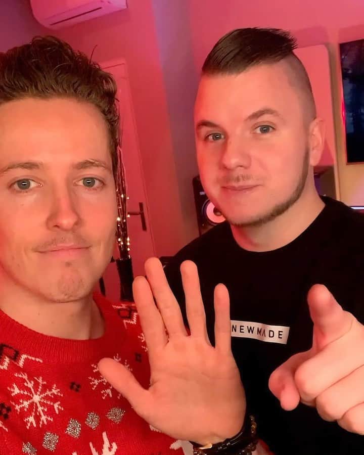 のインスタグラム：「A very merry Christmas to you !!🎅😁🙏🏻」