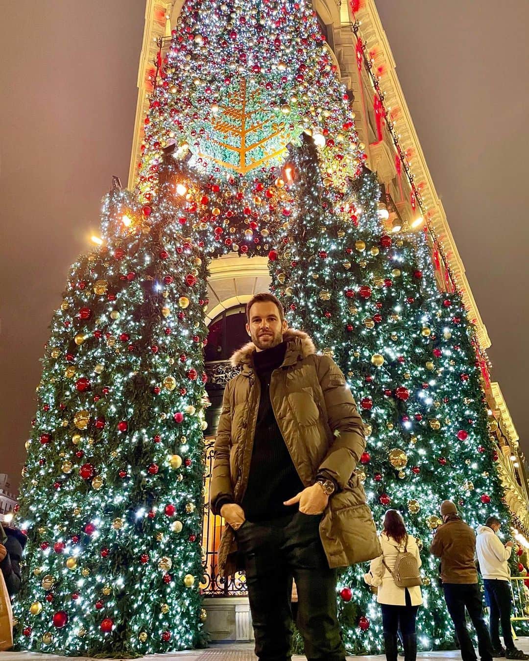ヘスス・フェルナンデス・コラードのインスタグラム：「🎄🎄¡Feliz Navidad!🎄🎄 ¡Y mucha salud para todos! 🙏🏼#merrychristmas #bestwishes #home」