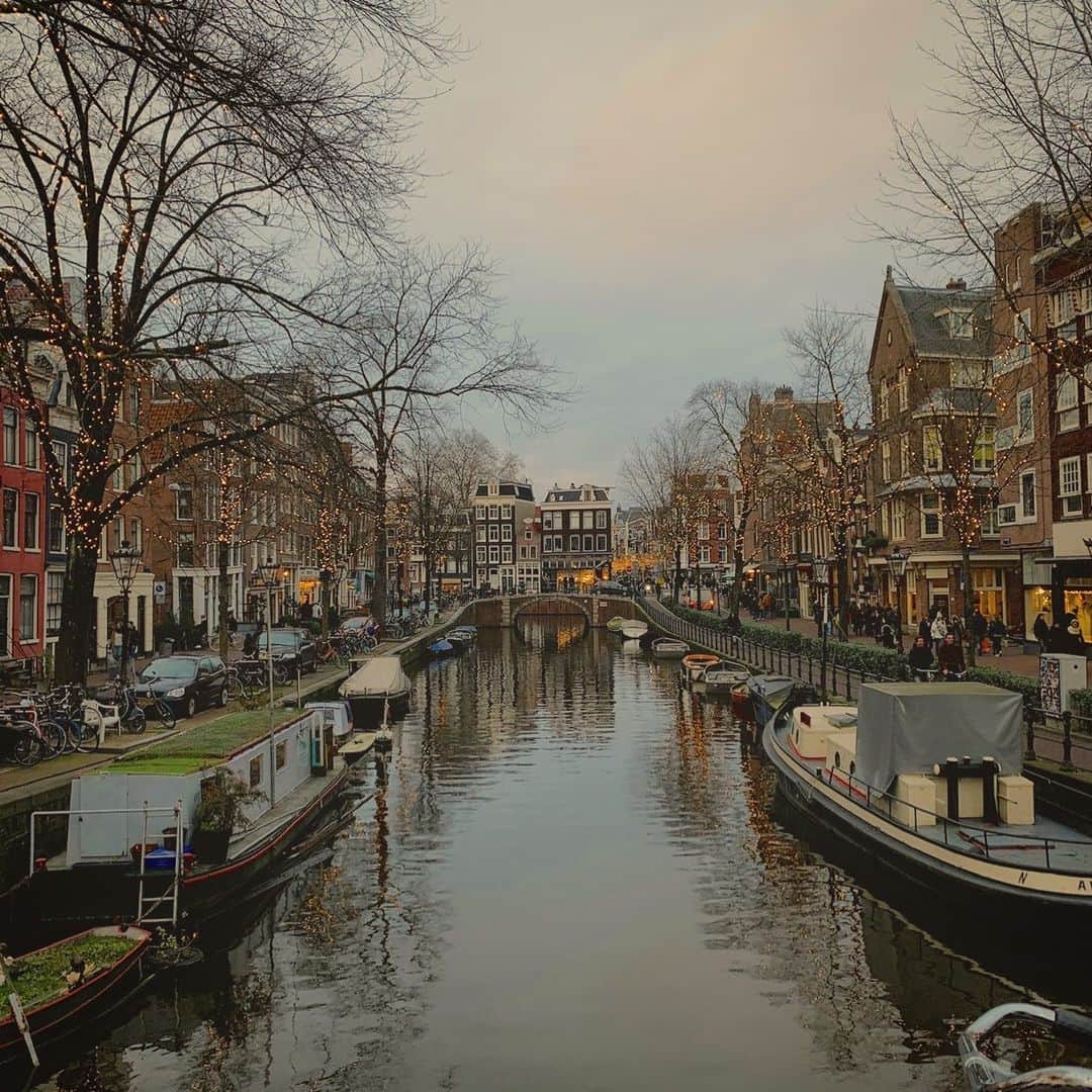 ジャック・グリフォーのインスタグラム：「Last holidays I left my 💟 in Amsterdam」