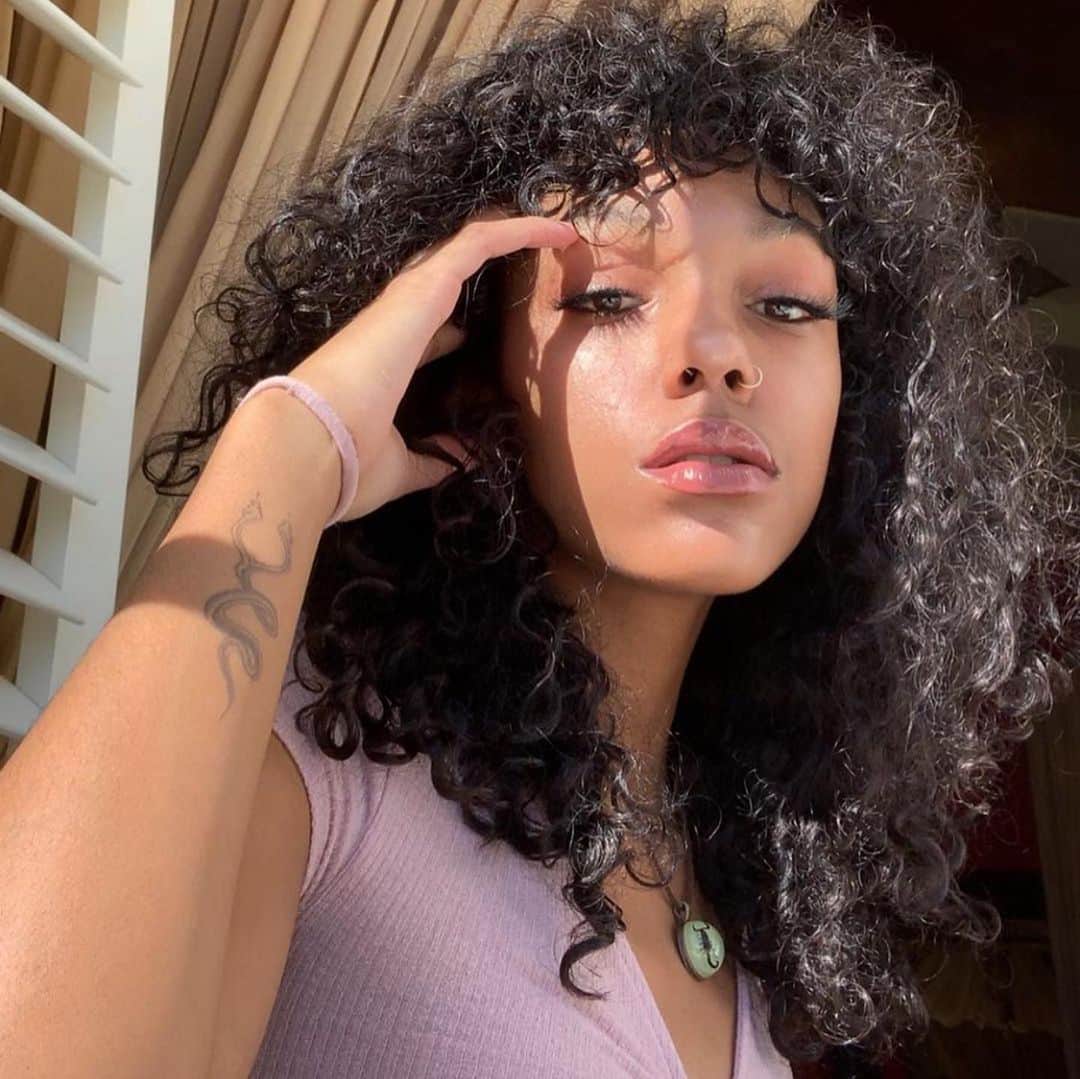 ニコール・ミッチェル・マーフィーのインスタグラム：「I want to wish my beautiful @zola.ivy a big Happy Birthday today. My baby is 21 years old. I love you my sweet.... 🥰🥰🥰😘😘😘 #zola #mybabygirl #daughter #happybirthday」