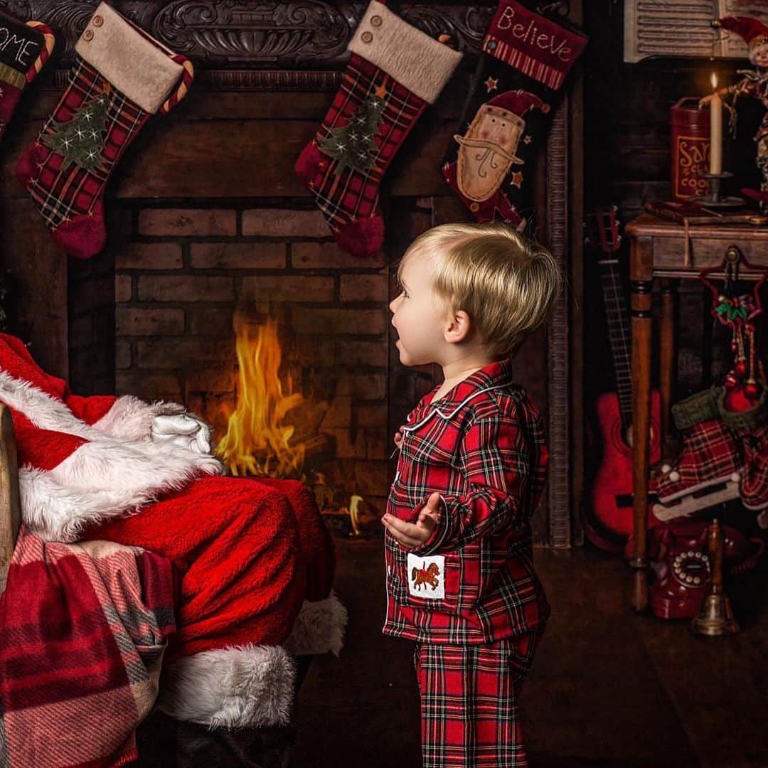 ジャック・バトランドさんのインスタグラム写真 - (ジャック・バトランドInstagram)「The greatest gift Santa could bring ❤️🎅🏼🎄 Merry Christmas and a Happy New Year to you all 🎉」12月25日 3時21分 - jbutland_