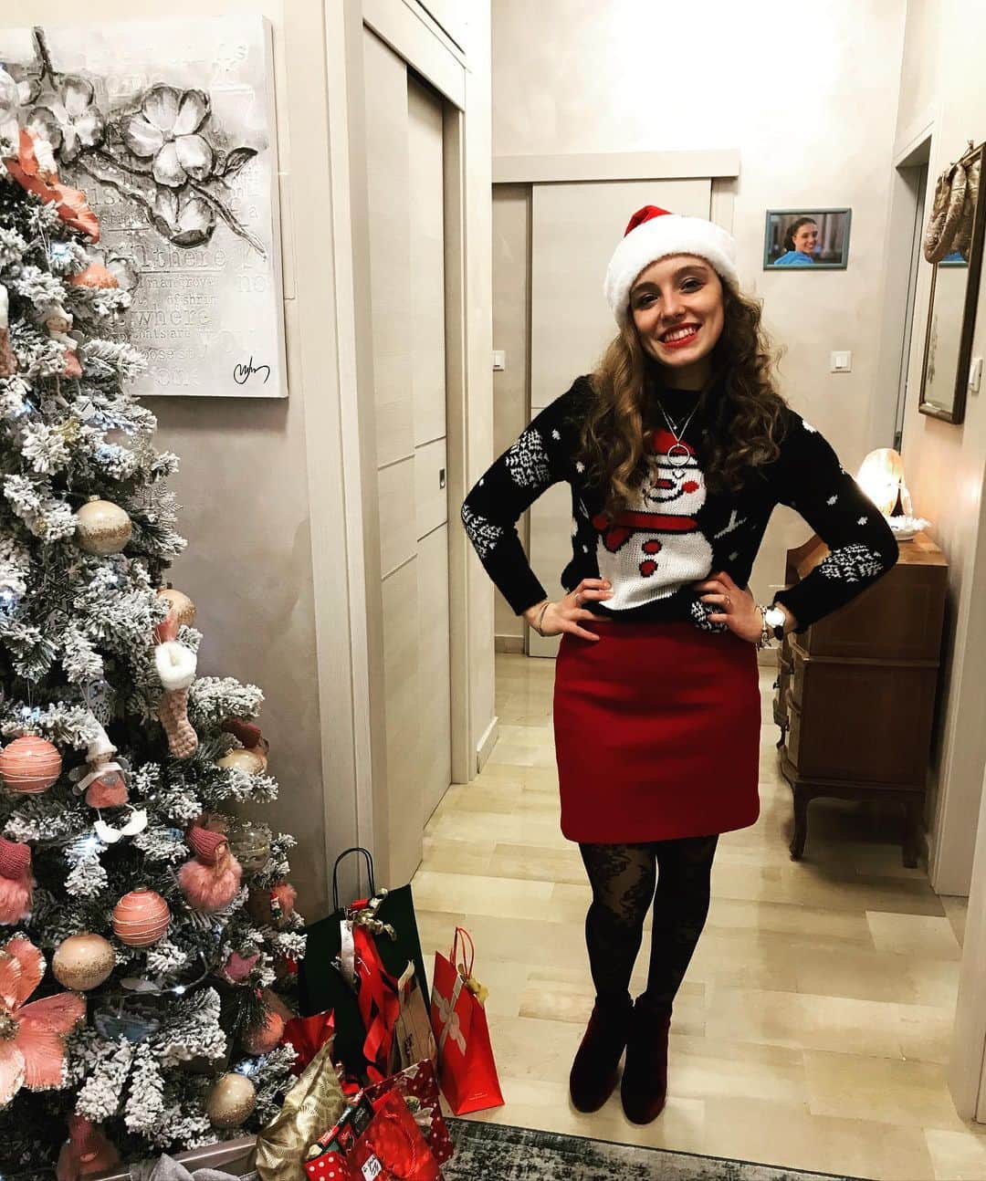 ジャダ・ルッソのインスタグラム：「Buona Vigilia di cuore a tutti 🎄🎅🏻♥️」