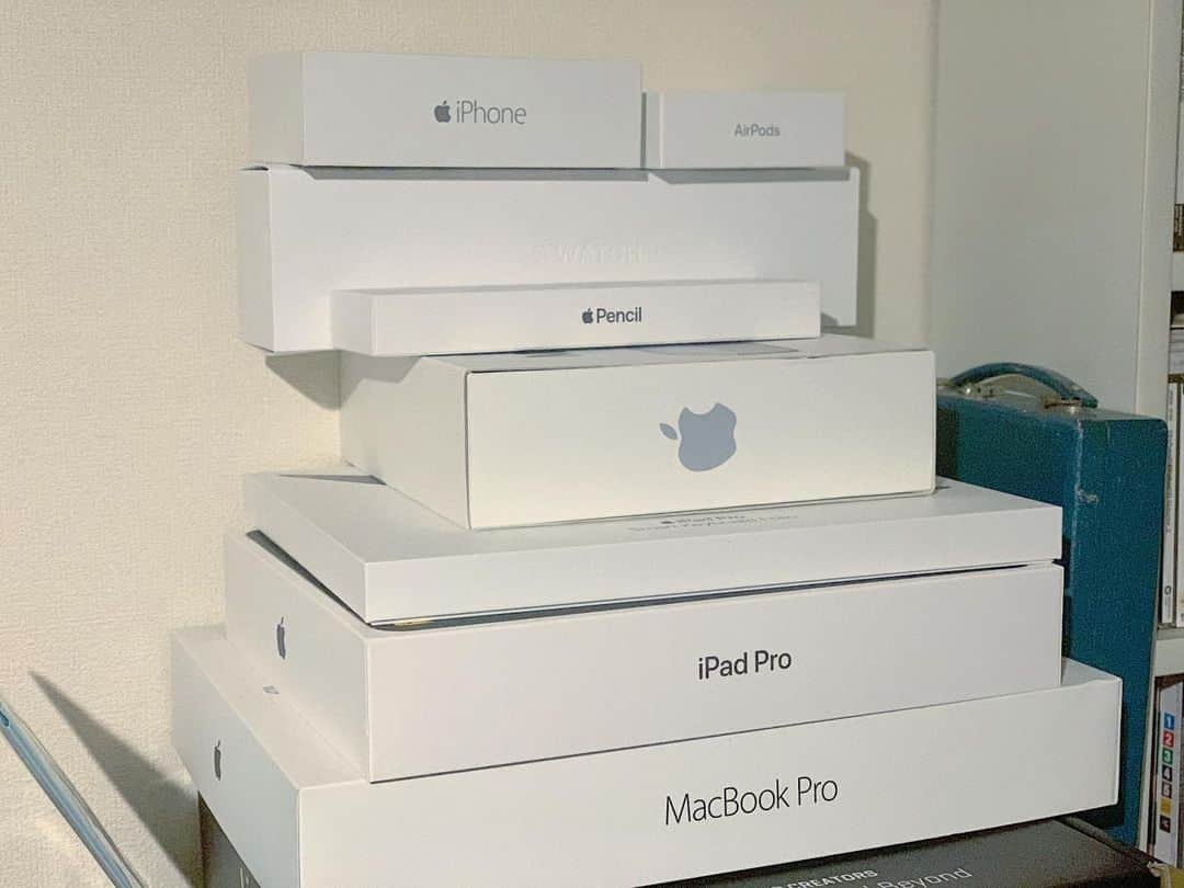 のインスタグラム：「#捨てられない  #apple」