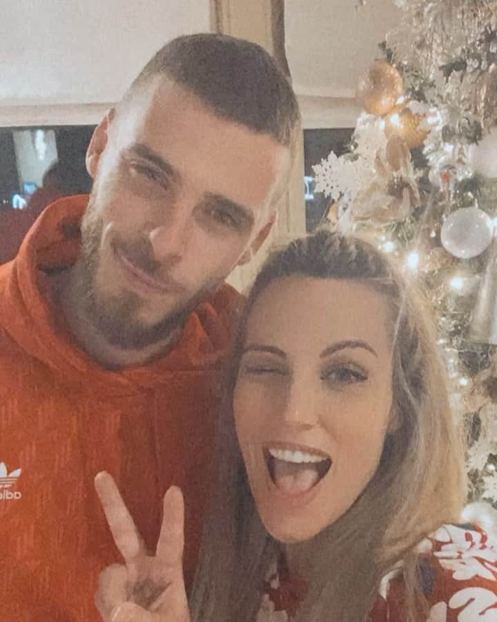 エドゥルネのインスタグラム：「🎄💫💚¡Feliz Navidad!💚💫🎄」
