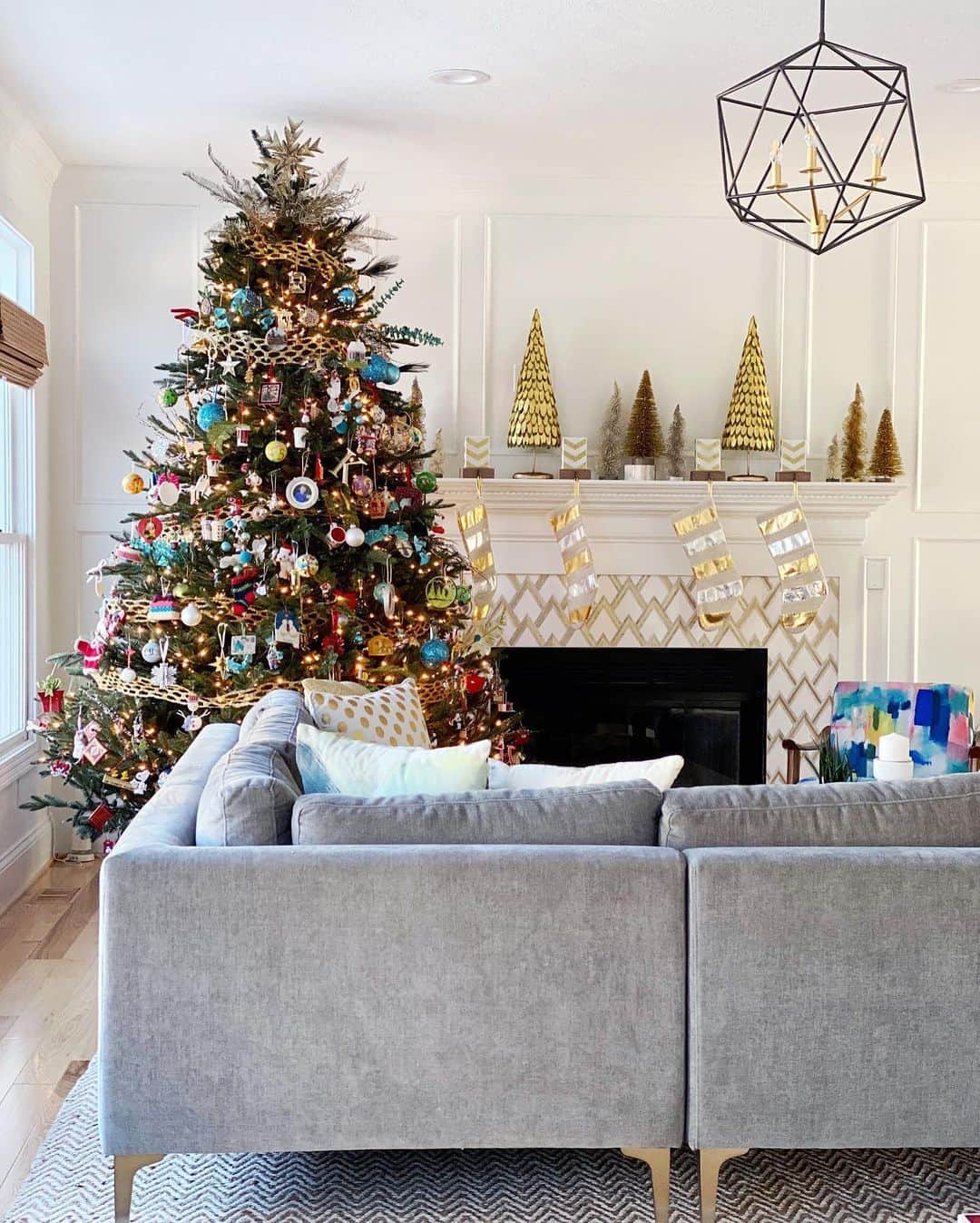 west elmさんのインスタグラム写真 - (west elmInstagram)「We love seeing your holiday-ready homes! Share your style and tag @westelm 🎄🎄🎄 (Photos: @soundsofdesign, @wanderingmyhome, @ellieandbirch, @theinsidecollective, @heidinoelledesigns, @planningpretty)」12月25日 5時13分 - westelm