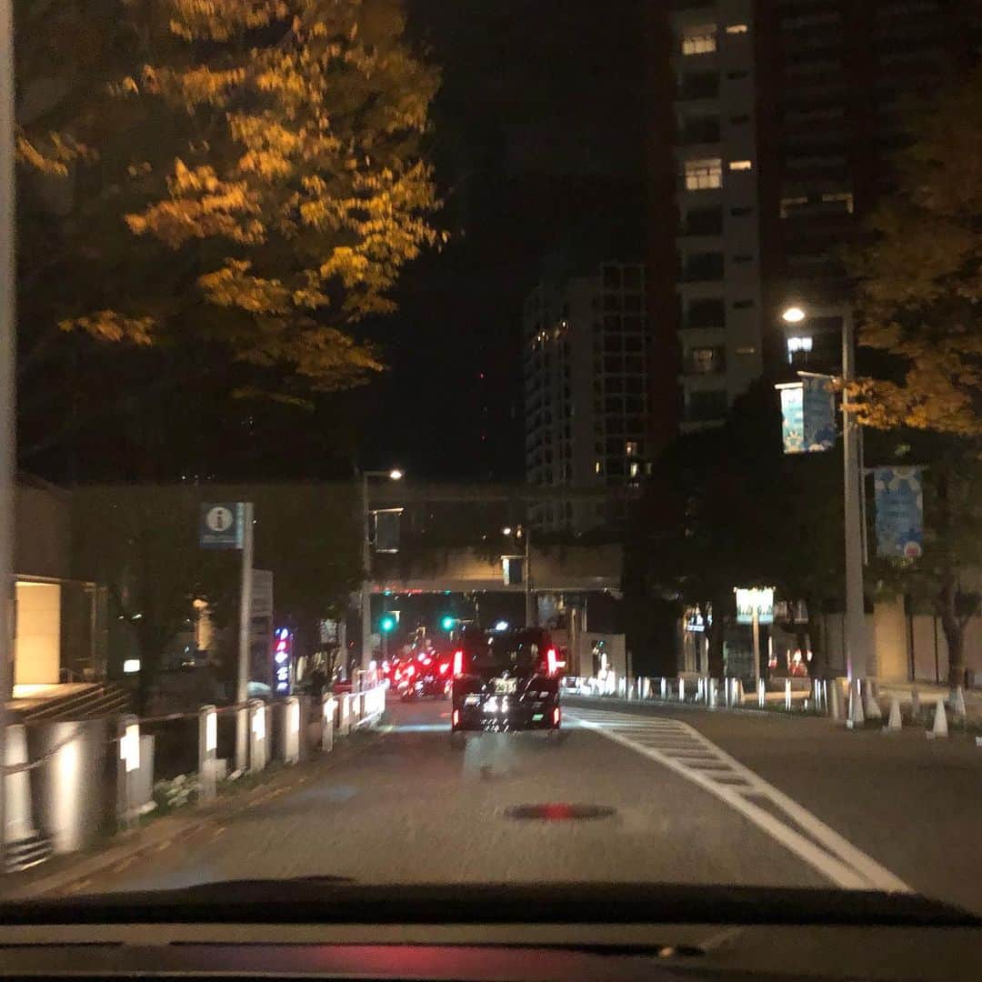 丸山ゴンザレスのインスタグラム：「今年のミッドナイトエクスプレスの視聴は深夜ドライブしながら。スタジオ横を通過したりしてました。沢木先生の声が心地よい３時間でした。」