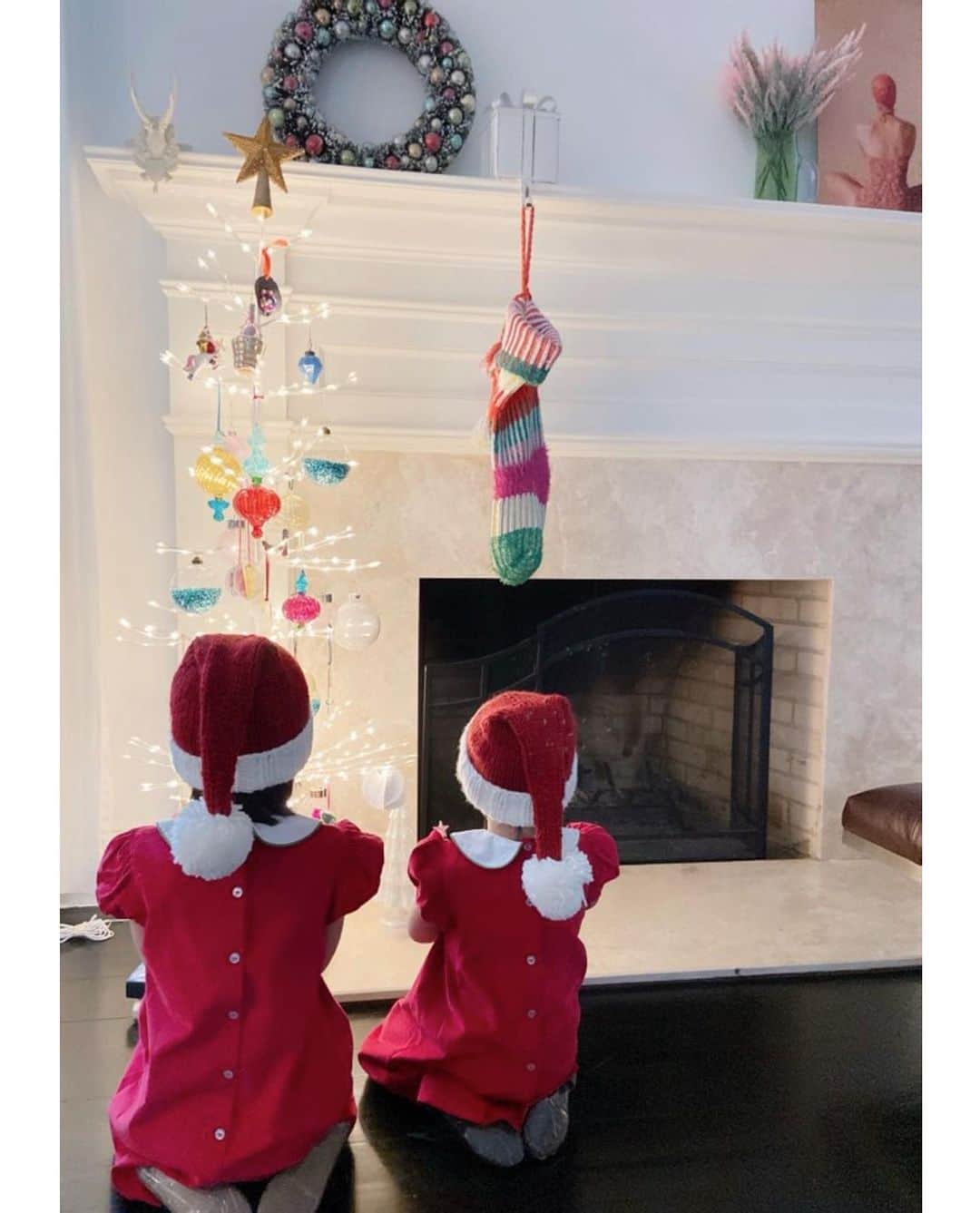 ソン・テヨンさんのインスタグラム写真 - (ソン・テヨンInstagram)「: 2020.12.25 #메리크리스마스 #merrychristmas 💚❤ #homechristmas」12月25日 5時46分 - sontaeyoung_official