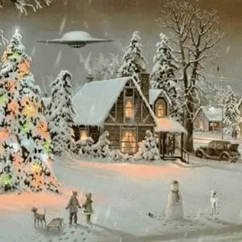 ブリー・キッシュのインスタグラム：「merry christmas eve! 🧚🏼‍♀️✨🪐❄️」
