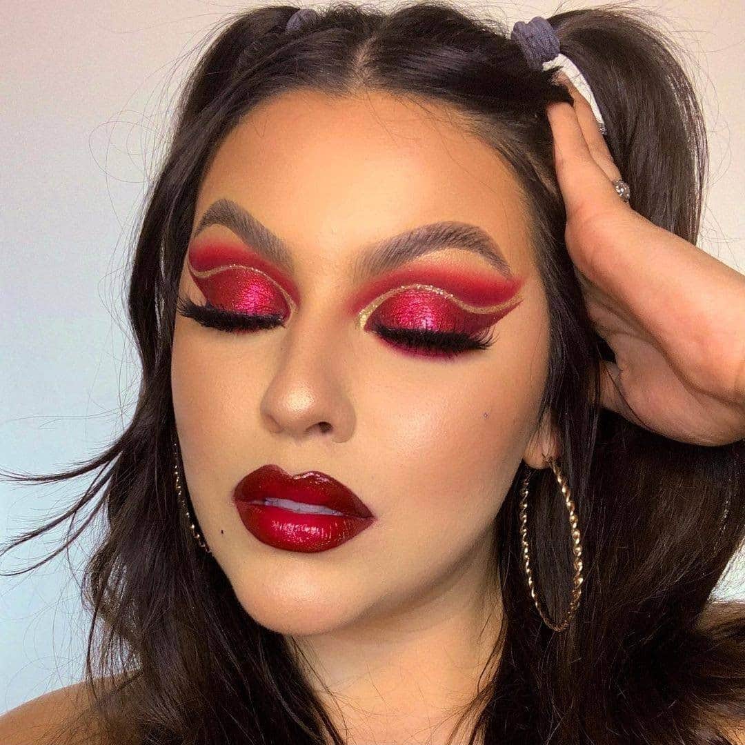 NYX Cosmeticsさんのインスタグラム写真 - (NYX CosmeticsInstagram)「The most wonderful time of the year! ❤️🎁 @_mariaa.elenaa_ is ready for the holidays with this festive af beat ✨ Product details: 🔔 Micro Brow Pencil in 'Espresso' 🔔 Bare With Me Cannabis SPF 30 Daily Moisturizing Primer 🔔 Can’t Stop Won’t Stop Foundation in 'Warm Vanilla' 🔔 Butter Gloss in 'Red Velvet' + 'Sorbet' • #icedathome #nyxcosmetics #nyxprofessionalmakeup #crueltyfreebeauty」12月25日 6時58分 - nyxcosmetics