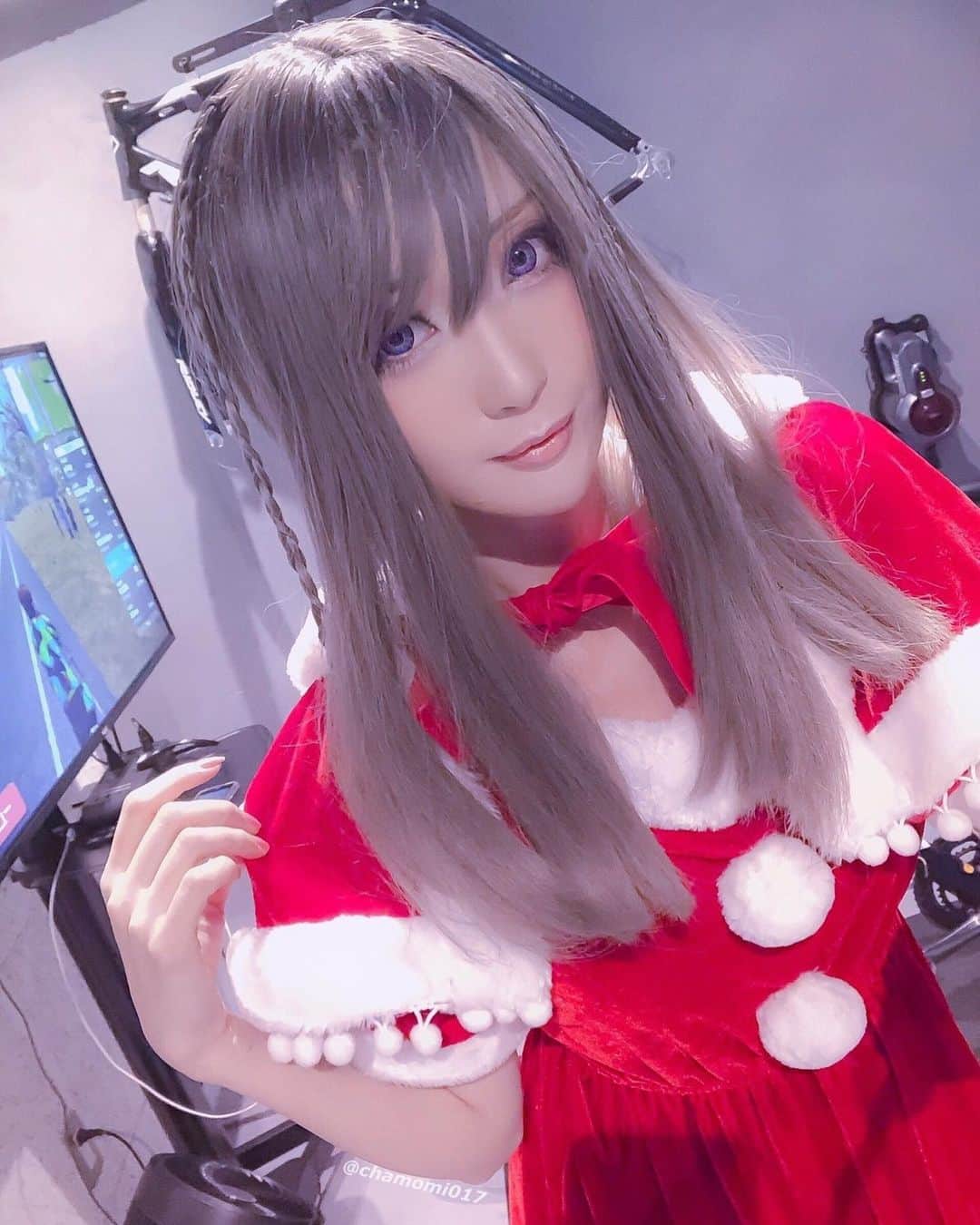 のインスタグラム：「おはようございます ☀️ きんきんきんきんきんようび 🎖  今日は仕事納めの人が多いかな？ 一年間頑張ったあなたに金メダル🥇  年末年始元気に過ごすために 風邪など引かないように気をつけてね😷  12月25日は クリスマス 🎄 #ohayomorning #Christmas  #クリスマス」