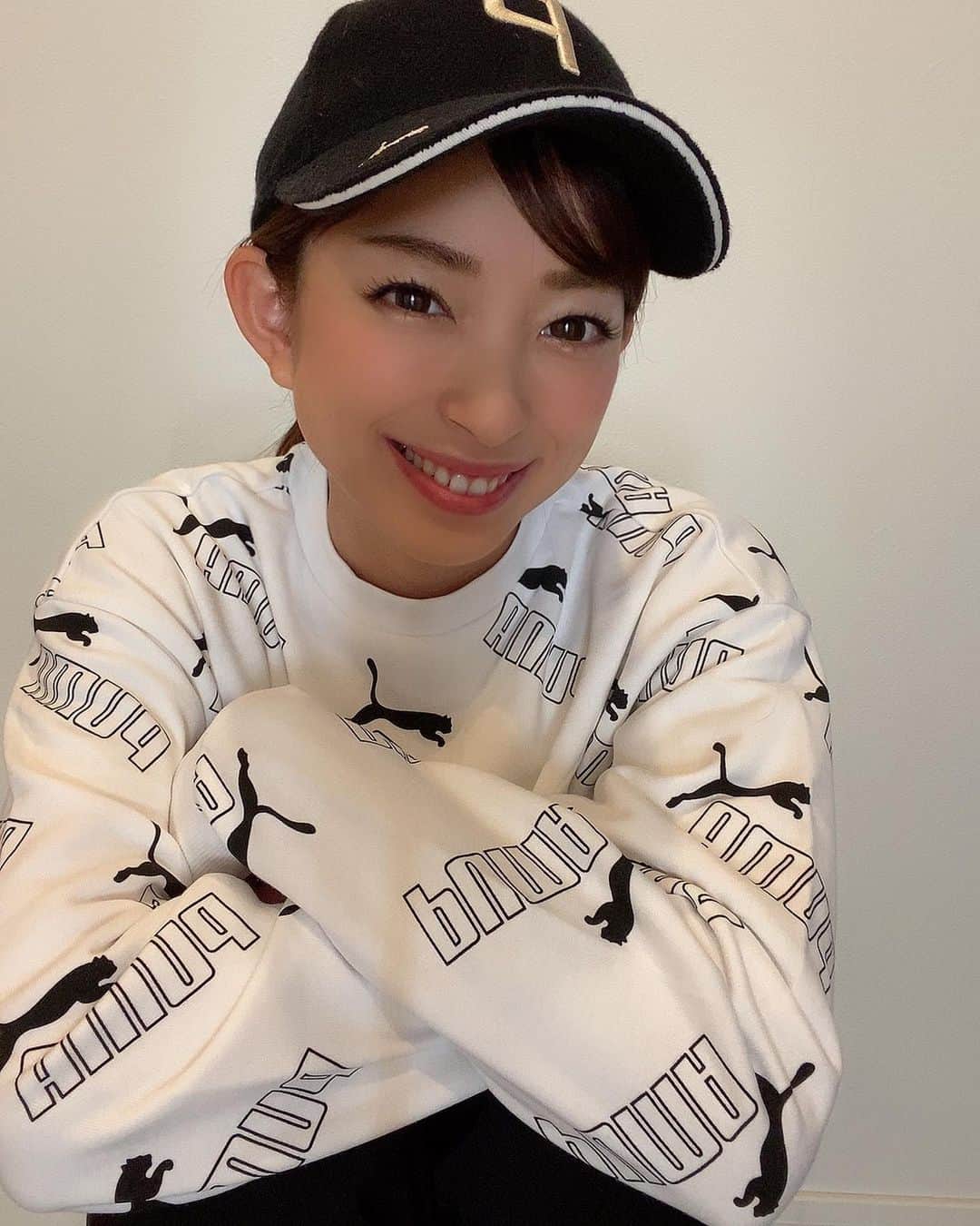 RIKAのインスタグラム：「. pumaコーデで練習⛳️ @pumagolf_japan  @tss_sing_himonya  . この日はアプローチ練習のみ！ . 寒いから冬はあまりゴルフに行かないけどその分練習は増えそう😊 . . . #ゴルフ#golf#⛳️#ゴルフ女子#ゴルフ好き#ゴルフウエア#ゴルフコーデ#ゴルフスイング#골프 #골프웨어 #골프스윙 #여행 #해외여행 #골프스타그램 #골프중독 #와인 #소주 #좋은시간 #練習#puma#pumaコーデ#碑文谷#スイング碑文谷」