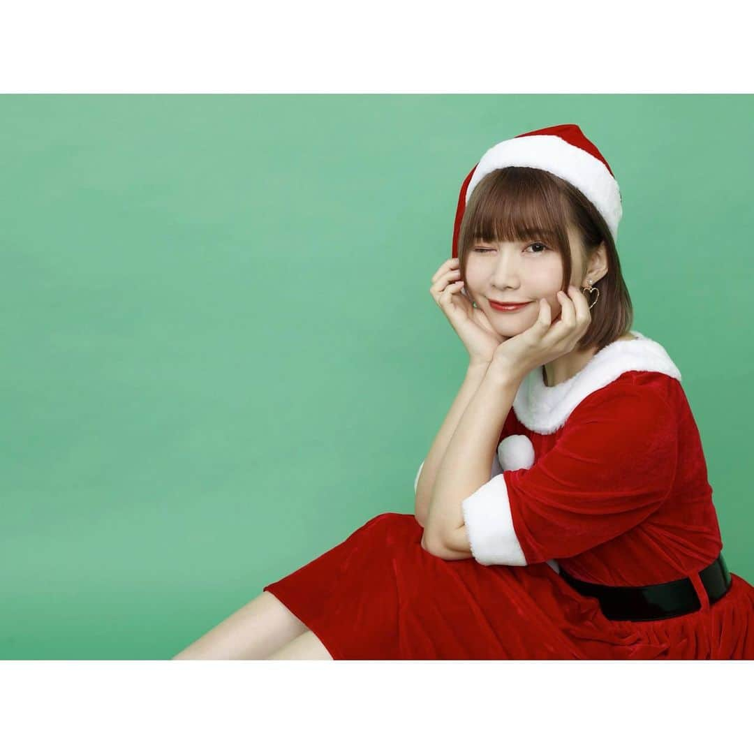 西脇彩華さんのインスタグラム写真 - (西脇彩華Instagram)「＊ Merry Xmas 🎄🔔❤️ ・ 久しぶりにサンタさんになりました💘💘💘💘 ・ 今年は派手なことはできないかもしれないけれど、それぞれのおうちに、それぞれのかたちで、やさしくあたたかい幸せが届いていることを願っているよ🎶☺️😌✨ ・ #クリスマス #メリクリ #merrychristmas #santaclaus 🎀」12月25日 8時14分 - chapon_930