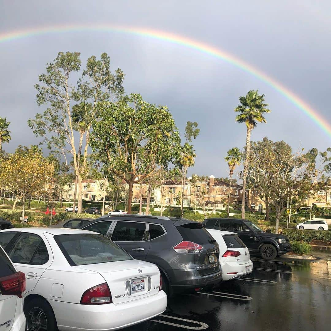 ネイサン・バーソロメイさんのインスタグラム写真 - (ネイサン・バーソロメイInstagram)「A little Christmas Eve rainbow from Cali :) the pictures don’t even do it justice! Merry Christmas everyone 🙌🏼❤️」12月25日 8時30分 - natebartholomay