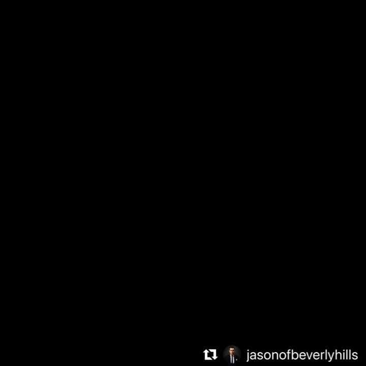 Jason of Beverly Hills Tokyoのインスタグラム：「#Repost @jasonofbeverlyhills with @make_repost ・・・ Since day one, I really fell in love with the process. Thinking thru production obstacles and creating a piece from scratch is almost as rewarding as seeing the customers reaction when they open that red striped box❗️ #JasonOfBeverlyHills  -  #behindthescenes #tupacshakur #jewerly #custompendant #diamond #chain #entrepreneur #luxury #luxurylifestyle #jasonofbh #beverlyhills #tupac #custom #pendant」