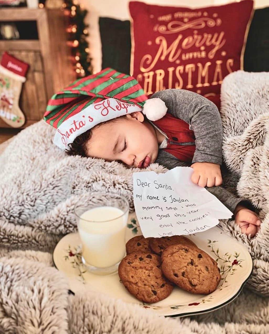 HomeGoodsさんのインスタグラム写真 - (HomeGoodsInstagram)「Only one more sleep until Santa Claus comes to town 🎅🎄 (📸: @journey.2.baby)」12月25日 9時02分 - homegoods