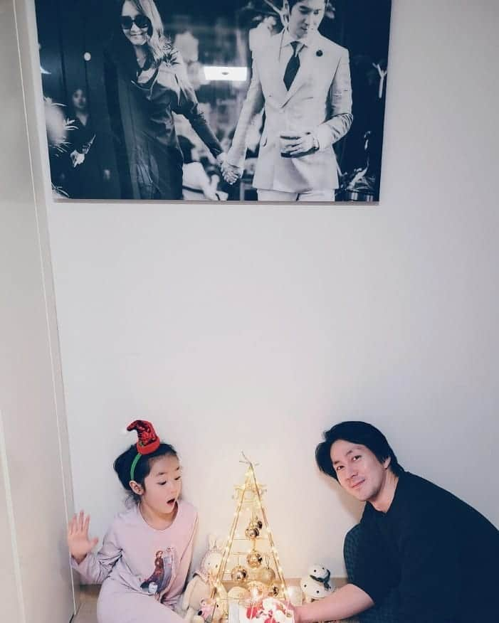 クォン・ヘソンさんのインスタグラム写真 - (クォン・ヘソンInstagram)「Merry Christmas🎄 photo by @yoonjiminhi」12月25日 20時08分 - haesunghi