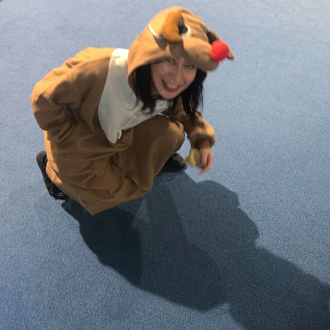 藤戸友香さんのインスタグラム写真 - (藤戸友香Instagram)「みなさん！メリークリスマスです🔴🦌🎄 #私なりのクリスマス意識  (撮影の時のみマスクは外してます)」12月25日 20時06分 - yuukafujito