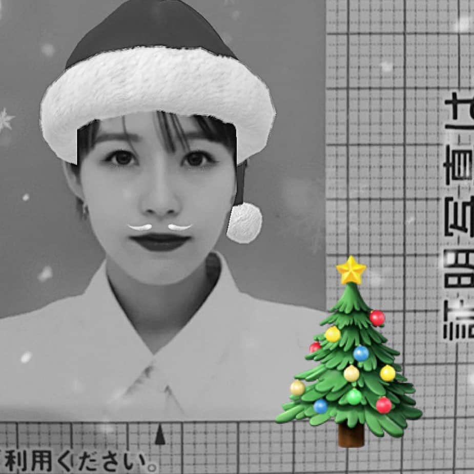 山本 絵里加のインスタグラム：「_ おうちではハートのパジャマで過ごしました♥️merry X'mas こんな静かなクリスマス今年だけだと信じて。」