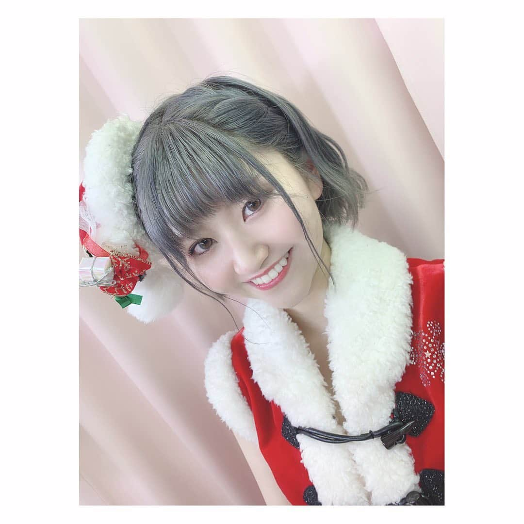 大竹ひとみさんのインスタグラム写真 - (大竹ひとみInstagram)「🎁 . .  Merry X'mas💕  . #クリスマス #衣装 #サンタさん #ハイトーンボブ #christmas #santaclaus #selfie #selca #follow #followｍe #instagood #instalike  #산타클로스 #셀카 #좋아요 #팔로미」12月25日 18時45分 - iamhitomi_48