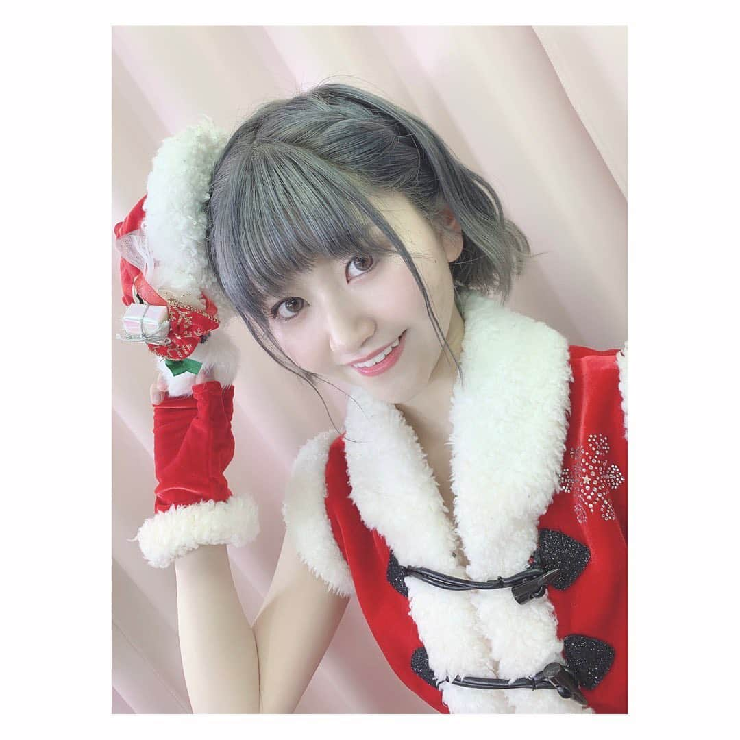 大竹ひとみさんのインスタグラム写真 - (大竹ひとみInstagram)「🎁 . .  Merry X'mas💕  . #クリスマス #衣装 #サンタさん #ハイトーンボブ #christmas #santaclaus #selfie #selca #follow #followｍe #instagood #instalike  #산타클로스 #셀카 #좋아요 #팔로미」12月25日 18時45分 - iamhitomi_48