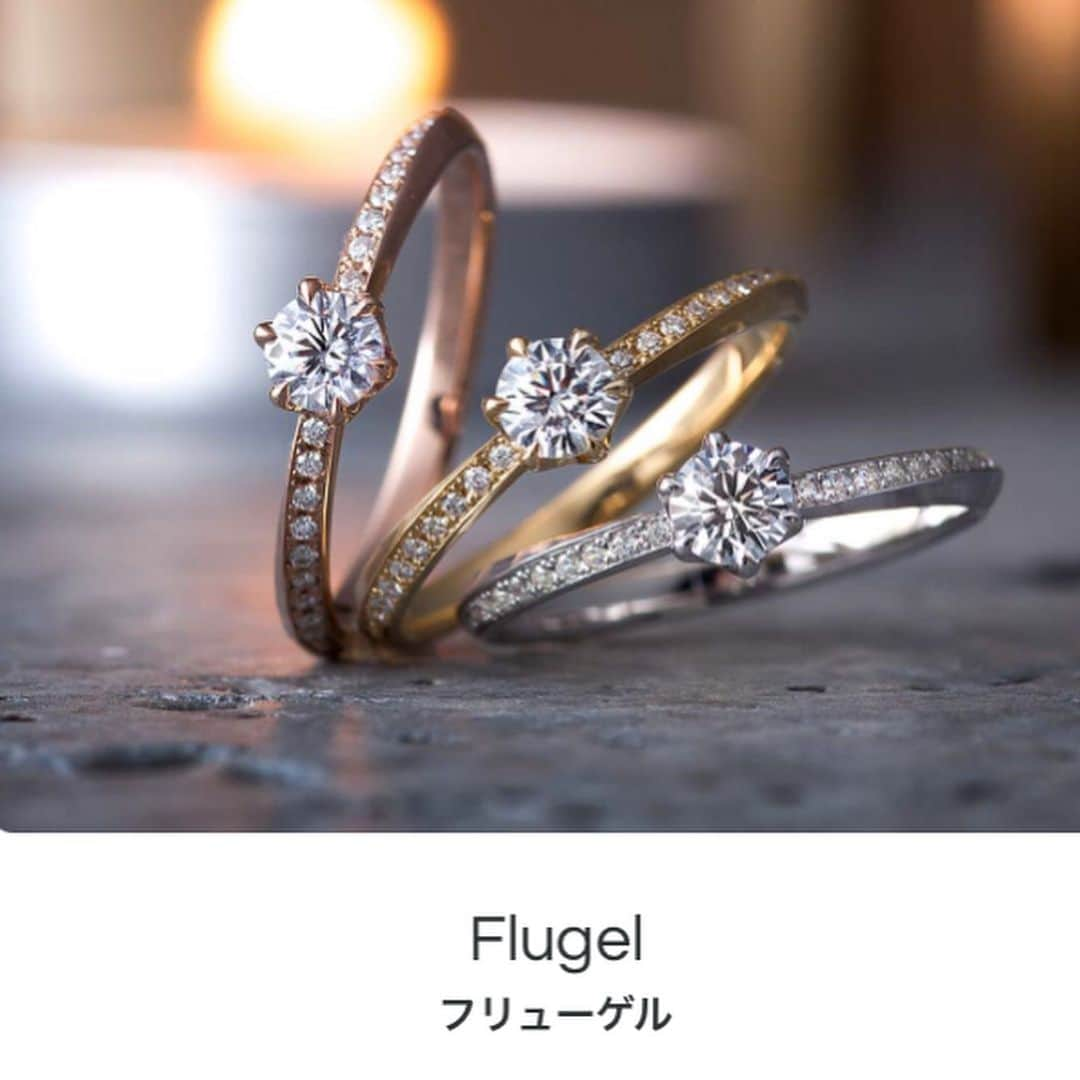 Muqbel ムクベルさんのインスタグラム写真 - (Muqbel ムクベルInstagram)「. 【neu spur】 リング名💎Flugel . 個性的なツチメ模様が特徴的です🦋   職人がフリーハンドでつくる ツチメ模様を特徴とした世界にひとつの指輪  ✨ツチメ模様とは✨ 指輪の表面をハンマーで叩き、何度も打ち付けることによって 独自の模様をつけていく、伝統的な鍛造製法。  Open☞  11:00〜20:00 Close☞  水曜日定休 TEL☎︎ 098-982-7018 *************************************************** #muqbel#bridal#沖縄プロポーズ#沖縄結婚指輪 #沖縄#北谷#ムクベル#ムクベル北谷#ミンサー #沖縄ジュエリーショップ#ミンサーリング#okinawa #プロポーズダイヤモンド#ミンサー織り#ミンサー柄 #ブライダル#ウェディング#サプライズ#プロポーズ #結婚式#指輪#婚約指輪 #結婚指輪#プロポーズリング #美浜#アメリカンビレッジ#ミンサー指輪#ノイシュプール#neuspur ***************************************************」12月25日 18時51分 - muqbel_bridal