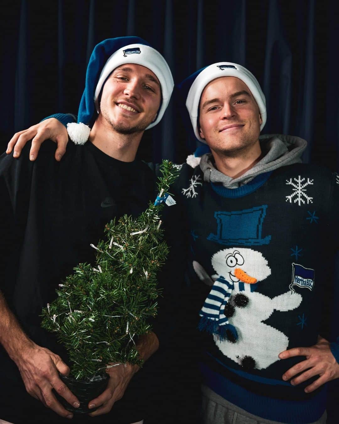 ヘルタ・ベルリンさんのインスタグラム写真 - (ヘルタ・ベルリンInstagram)「🎅🎁🎄😍 . . #froheweihnachten #HaHoHe #herthabsc」12月25日 19時01分 - herthabsc