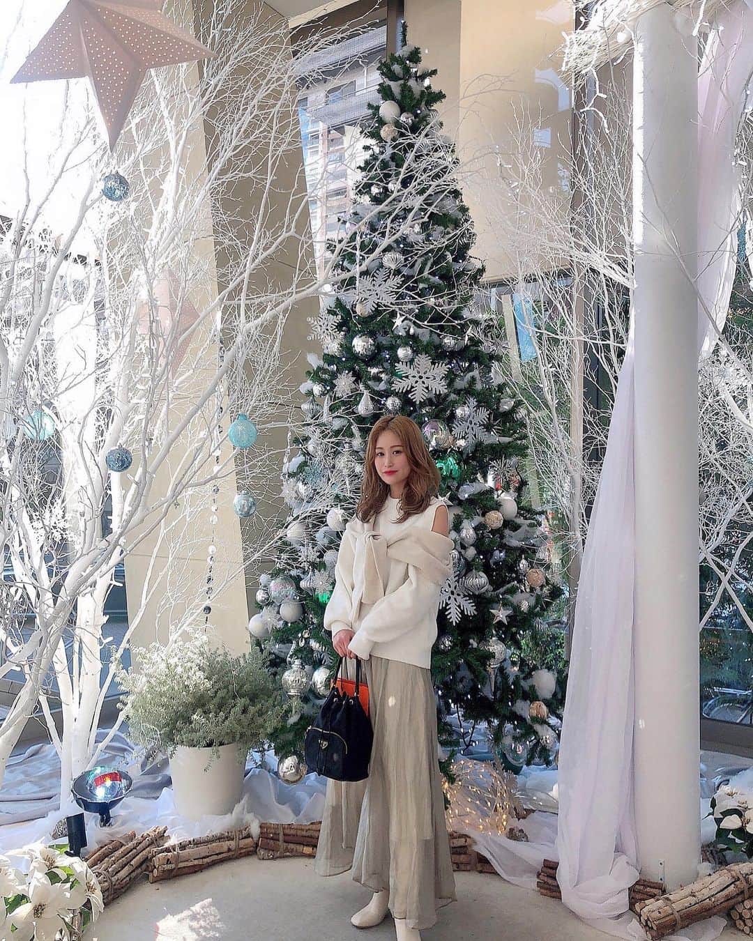 のインスタグラム：「𝐇𝐚𝐩𝐩𝐲 𝐇𝐨𝐥𝐢𝐝𝐚𝐲 🎄♡  #grandhyatt #grandhyatttokyo」