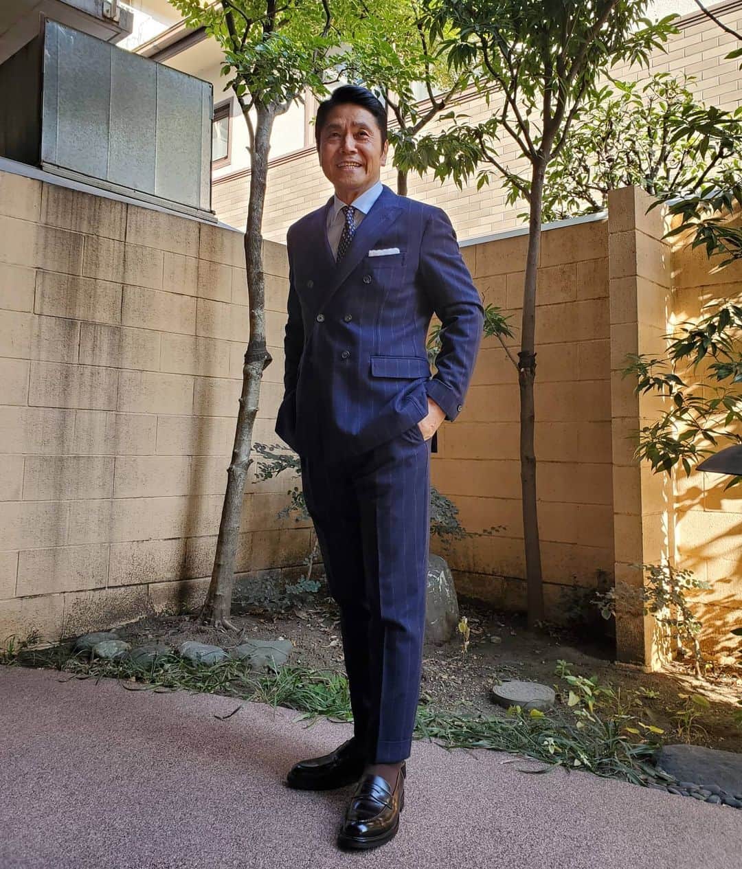 峰竜太のインスタグラム：「#suit#eleventy #shirt#yamatoyashirt #tie #E.marinella# shoes#brunellocucinelli」