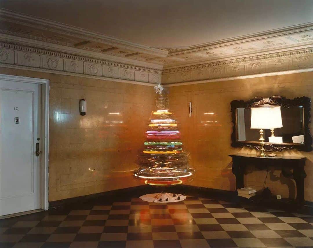 AnOther Magazineさんのインスタグラム写真 - (AnOther MagazineInstagram)「Merry Christmas from the AnOther Magazine team! 🎁⁠⠀ ⁠⠀ 📸 is Spinning Christmas Tree, New York City, 1977, by @joel_meyerowitz」12月25日 19時29分 - anothermagazine