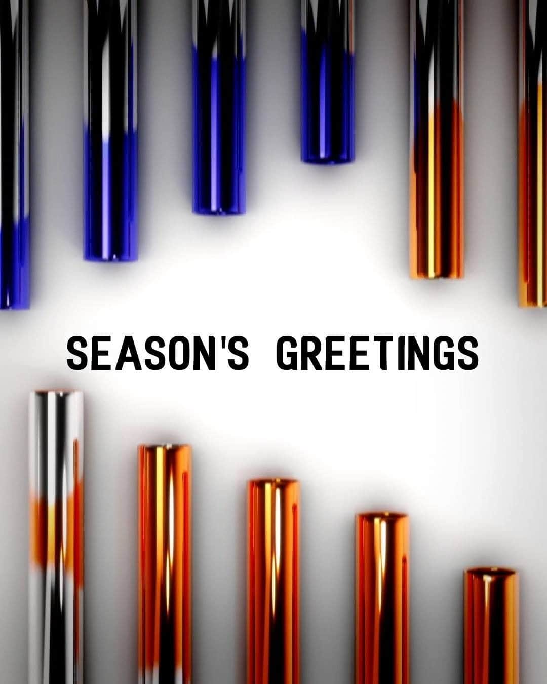 ベルルッティのインスタグラム：「- THE #BERLUTI MAISON WISHES YOU HAPPY HOLIDAYS -  Our gift selection is available In-Store and on the E-Shop.」