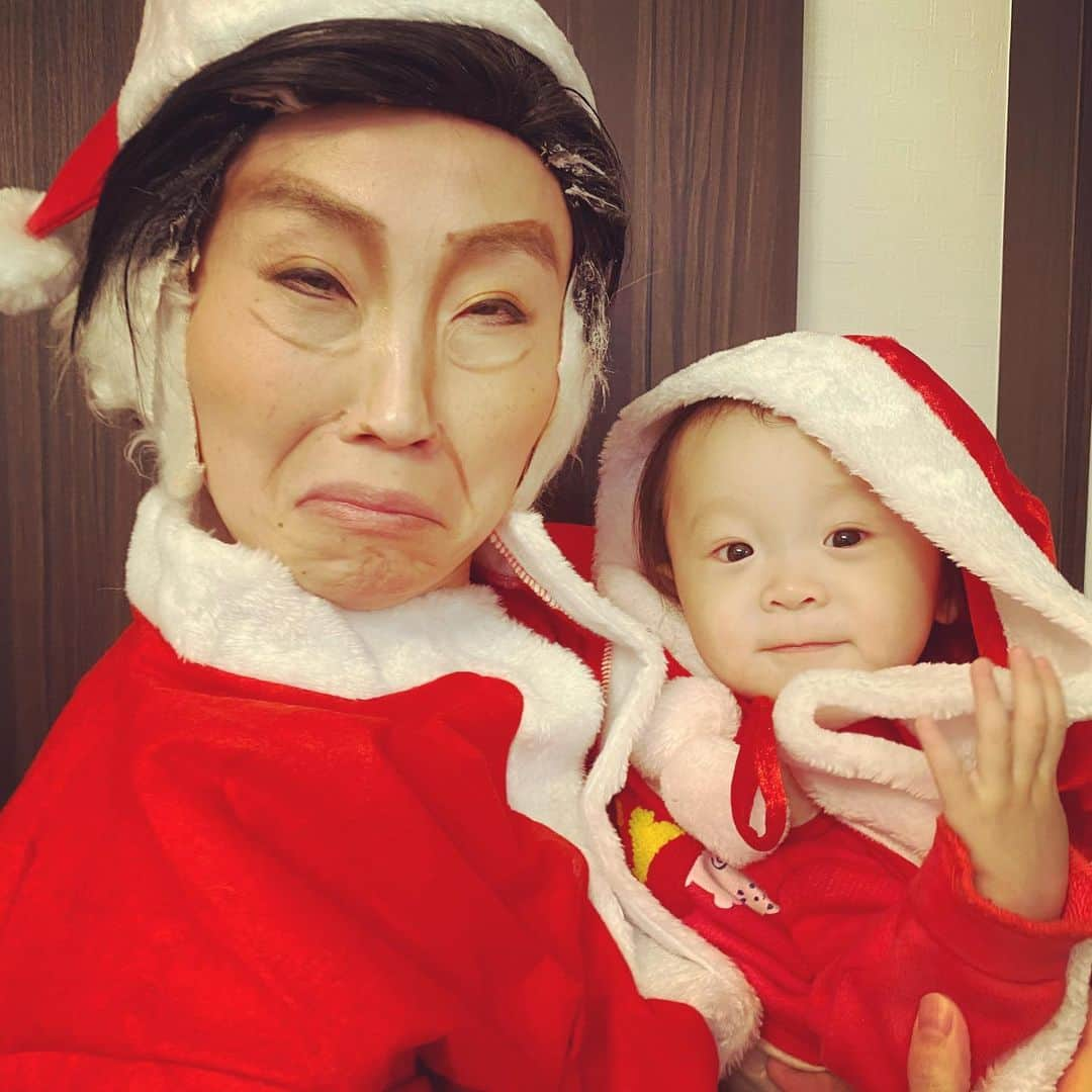 キンタロー。さんのインスタグラム写真 - (キンタロー。Instagram)「今日はクリスマスですね？﻿ 皆さんはケーキ食べましたか？﻿ ーキンタ王子欣也as  子育て中の中野渡頭取。﻿ SNSで#クリスマスケーキ って入れて﻿ みんなの家庭のケーキをみながらヨダレたらしてました。﻿ ﻿ ﻿ 明日、せやねん生放送出ます〜﻿ 関西地区の皆々様ほんまよろしくやでぇ〜🤘」12月25日 19時41分 - kintalo_