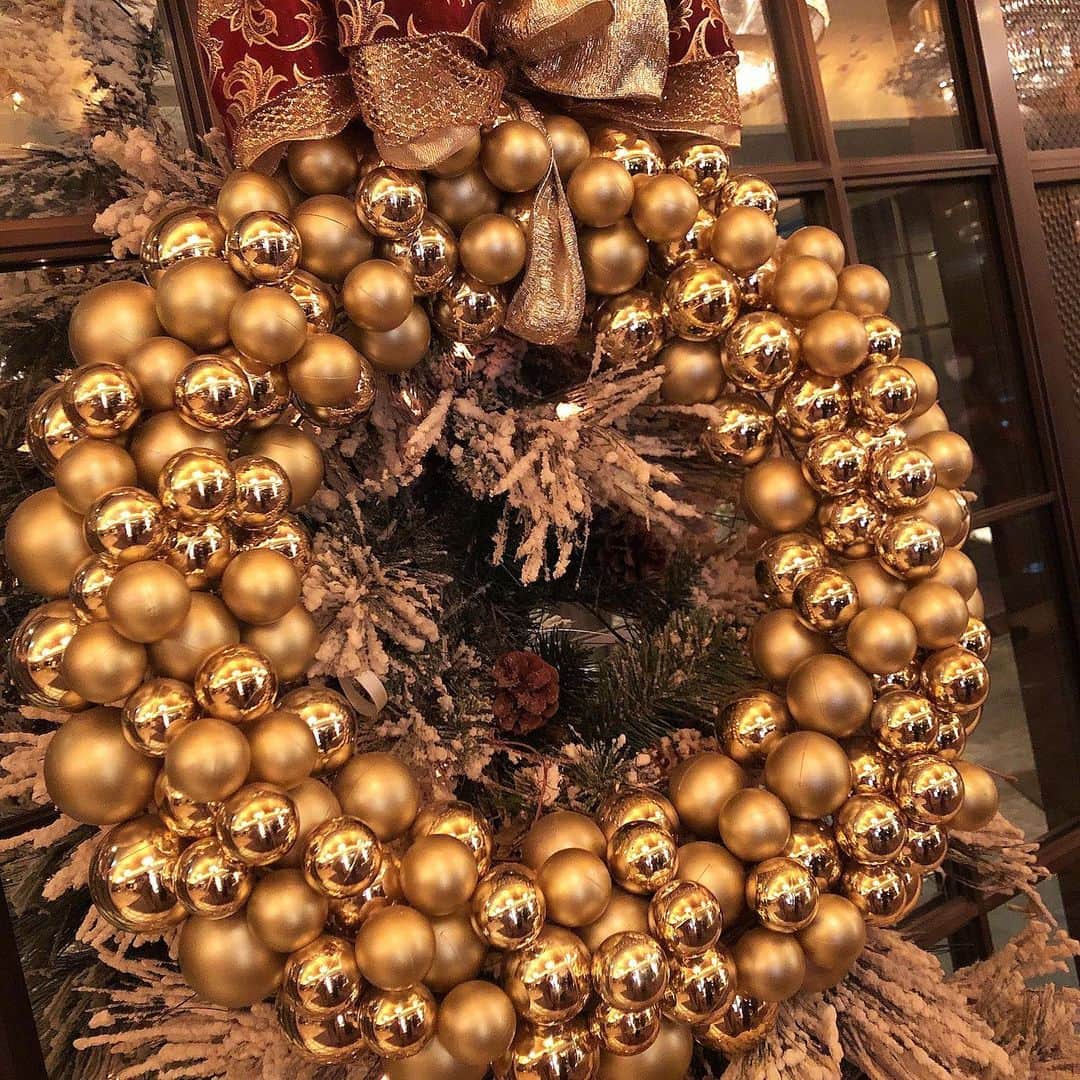 加藤早和子のインスタグラム：「❤︎ Merry Christmas🎄🎄  1年で大好きな行事の1つ！クリスマス🎅🏻  クリスマスマーケット行きたかったけど 寒すぎて断念…🥲  残り数時間で日付は変わってしまいますが 素敵なクリスマスを❣️  . . #merrychristmas #christmas #christmas2020」