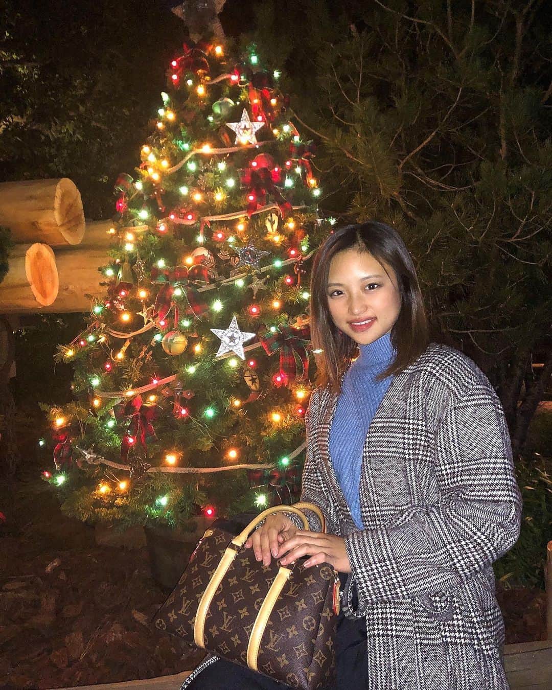 石井美音奈のインスタグラム：「Happy Xmas 楽しんでる？！！  #クリスマス #xmas」